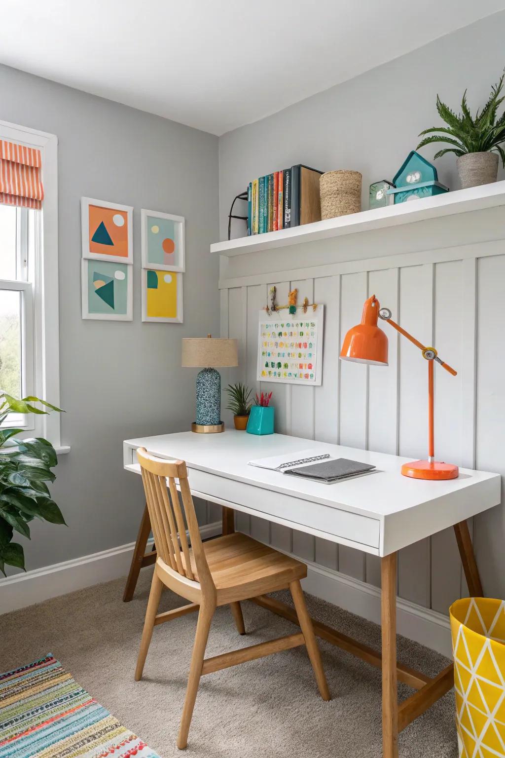 Neutral tones with color accents offer a balanced aesthetic.
